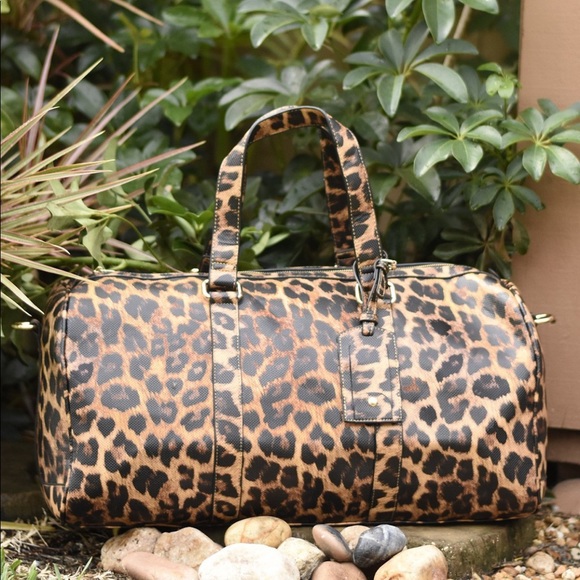 Leopard Duffle Bag - Picture 2 of 6